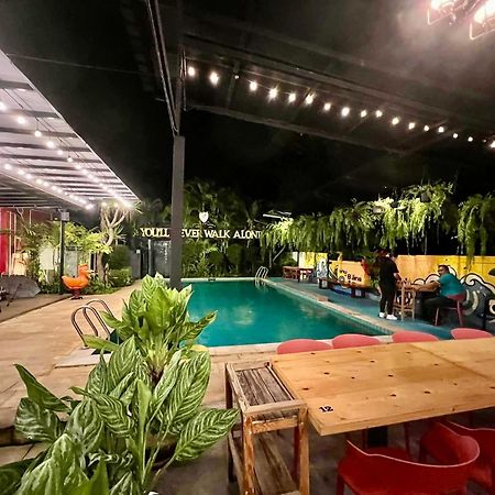 ยูสีเกด รีสอร์ท Sisaket Exterior photo
